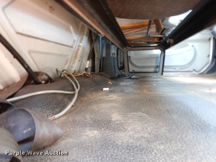 image for item DM2881 2005 International 4300  utility / service truck