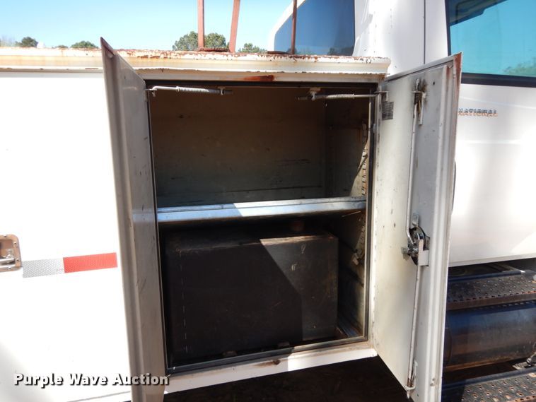 image for item DM2881 2005 International 4300  utility / service truck