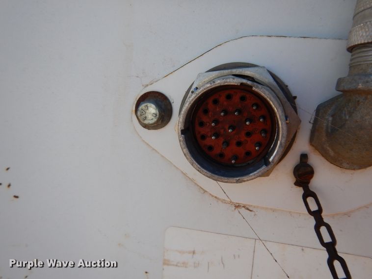 image for item DM2881 2005 International 4300  utility / service truck