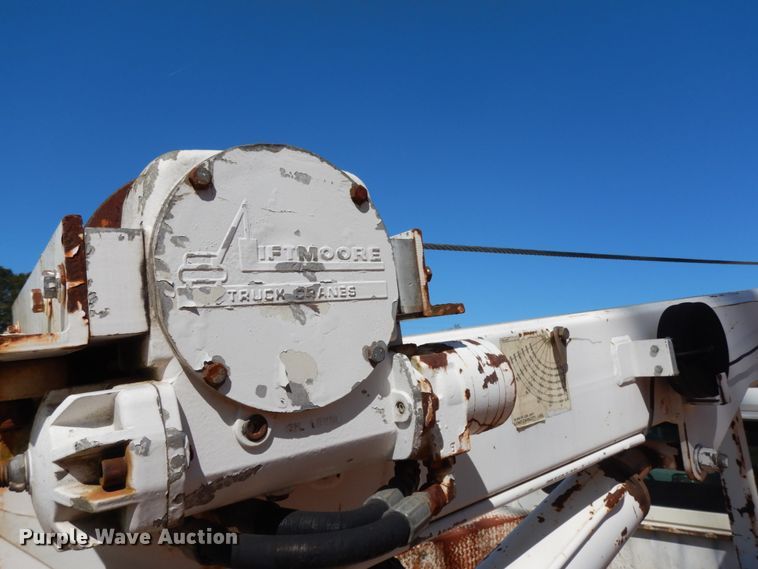 image for item DM2881 2005 International 4300  utility / service truck