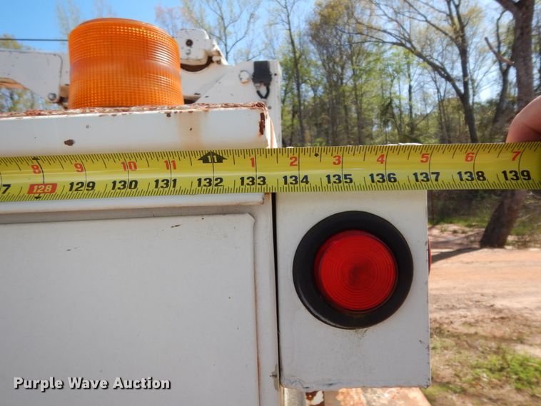 image for item DM2881 2005 International 4300  utility / service truck