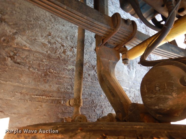 image for item DM2881 2005 International 4300  utility / service truck