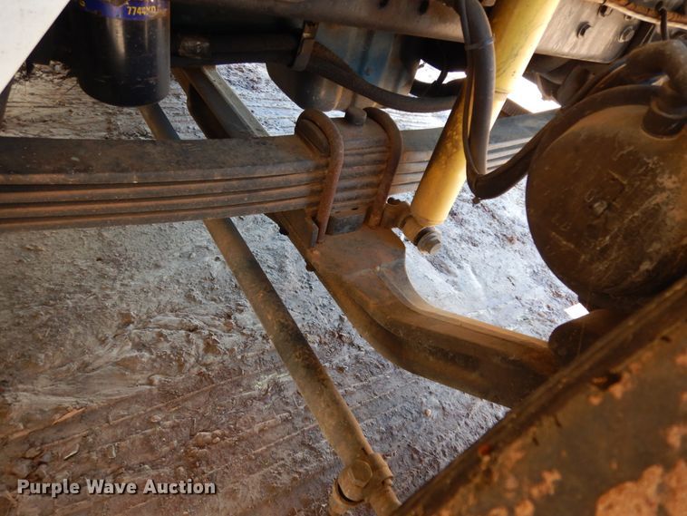 image for item DM2881 2005 International 4300  utility / service truck