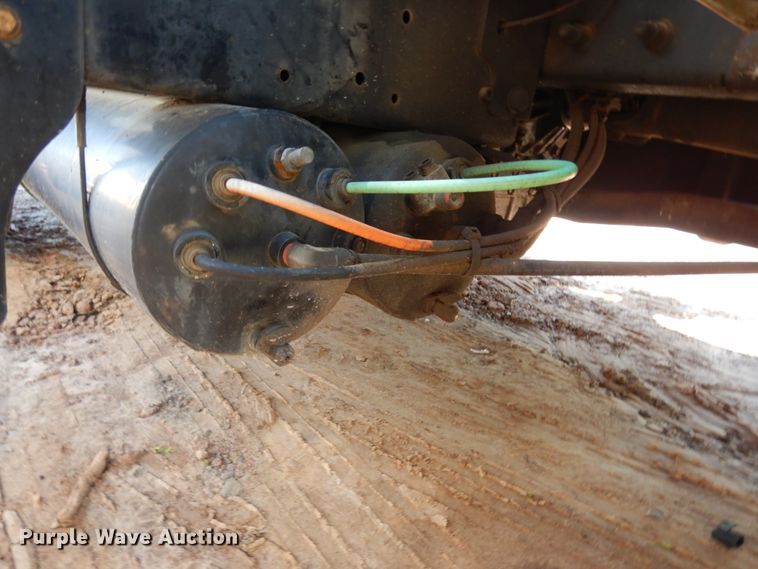 image for item DM2881 2005 International 4300  utility / service truck