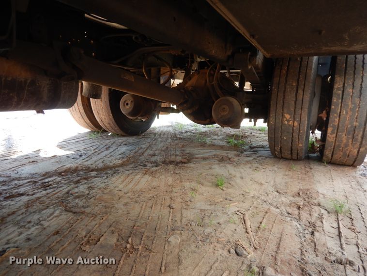 image for item DM2881 2005 International 4300  utility / service truck