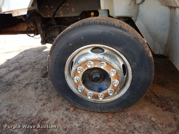 image for item DM2881 2005 International 4300  utility / service truck