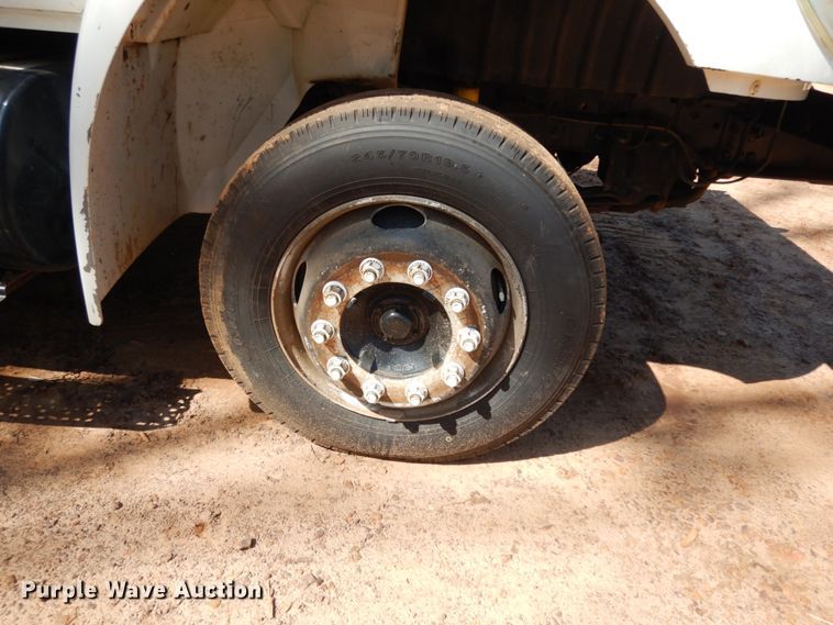 image for item DM2881 2005 International 4300  utility / service truck