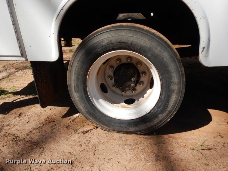 image for item DM2881 2005 International 4300  utility / service truck