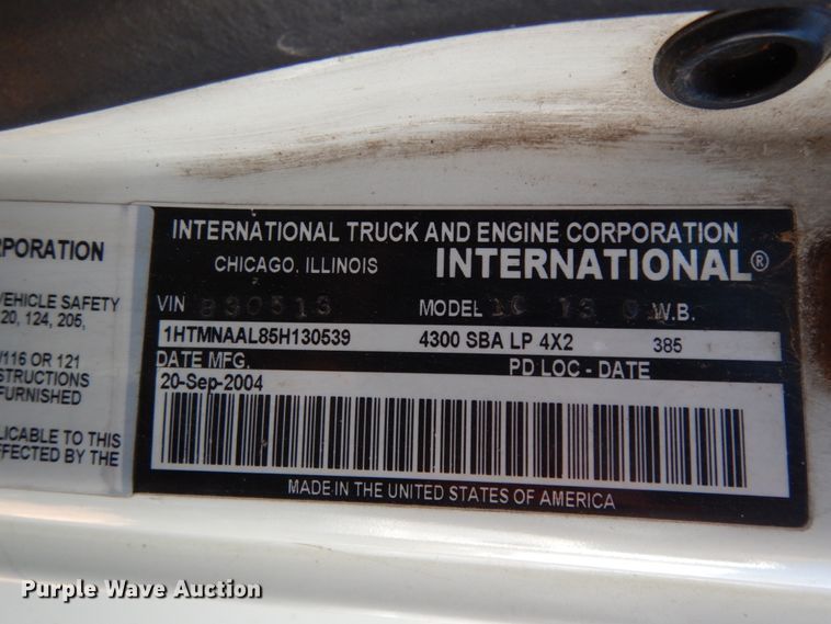 image for item DM2881 2005 International 4300  utility / service truck