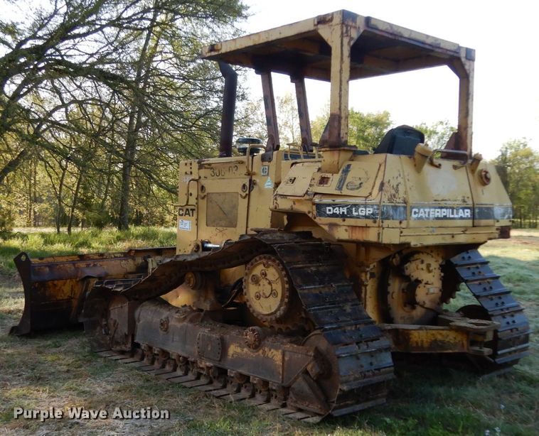 image for item DM2906 1989 Caterpillar D4H LGP  dozer