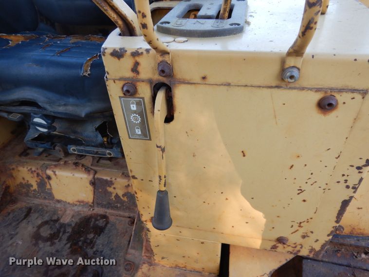 image for item DM2906 1989 Caterpillar D4H LGP  dozer