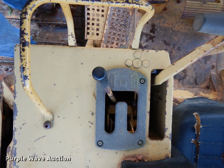 image for item DM2906 1989 Caterpillar D4H LGP  dozer