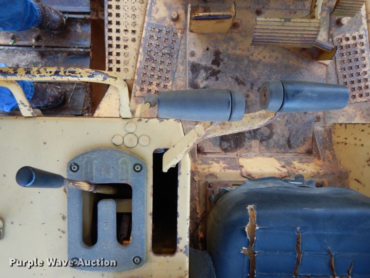 image for item DM2906 1989 Caterpillar D4H LGP  dozer