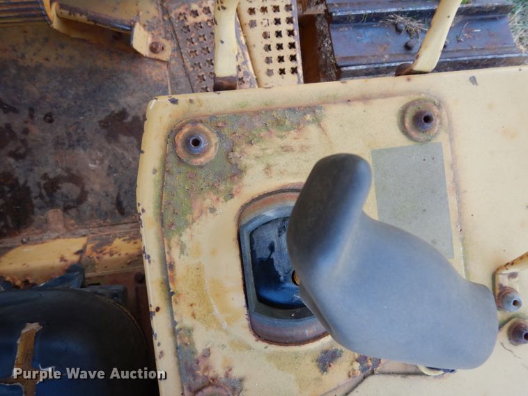 image for item DM2906 1989 Caterpillar D4H LGP  dozer