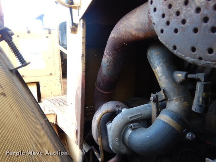 image for item DM2906 1989 Caterpillar D4H LGP  dozer