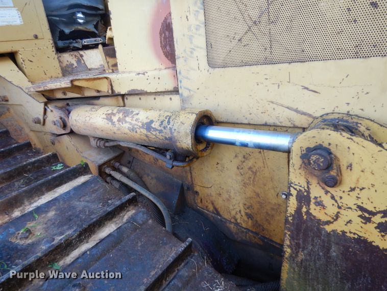 image for item DM2906 1989 Caterpillar D4H LGP  dozer