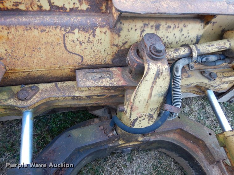 image for item DM2906 1989 Caterpillar D4H LGP  dozer