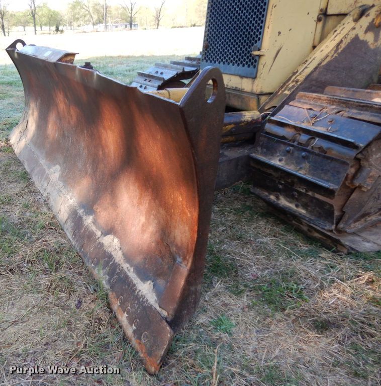image for item DM2906 1989 Caterpillar D4H LGP  dozer