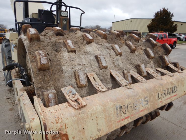 image for item DM4251 2000 Ingersoll Rand SD-115F  single drum vibratory roller