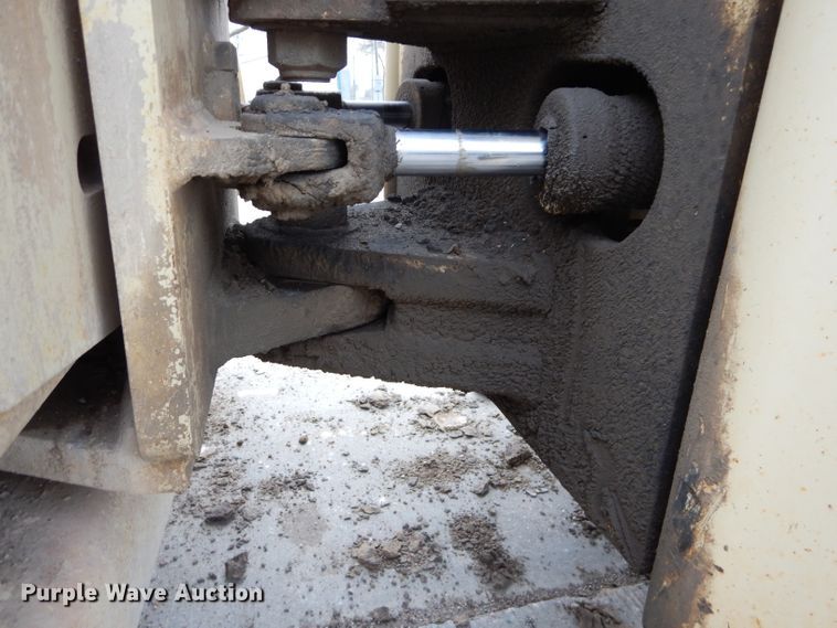 image for item DM4251 2000 Ingersoll Rand SD-115F  single drum vibratory roller