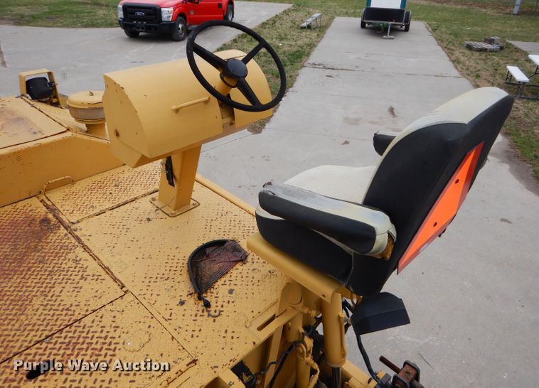 image for item DM4254 1995 Caterpillar AP-1050  paver