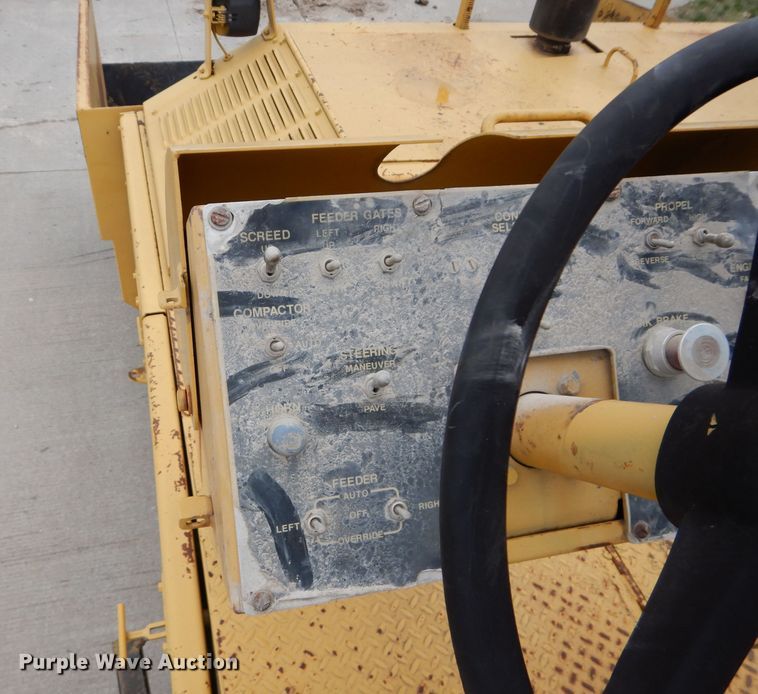image for item DM4254 1995 Caterpillar AP-1050  paver