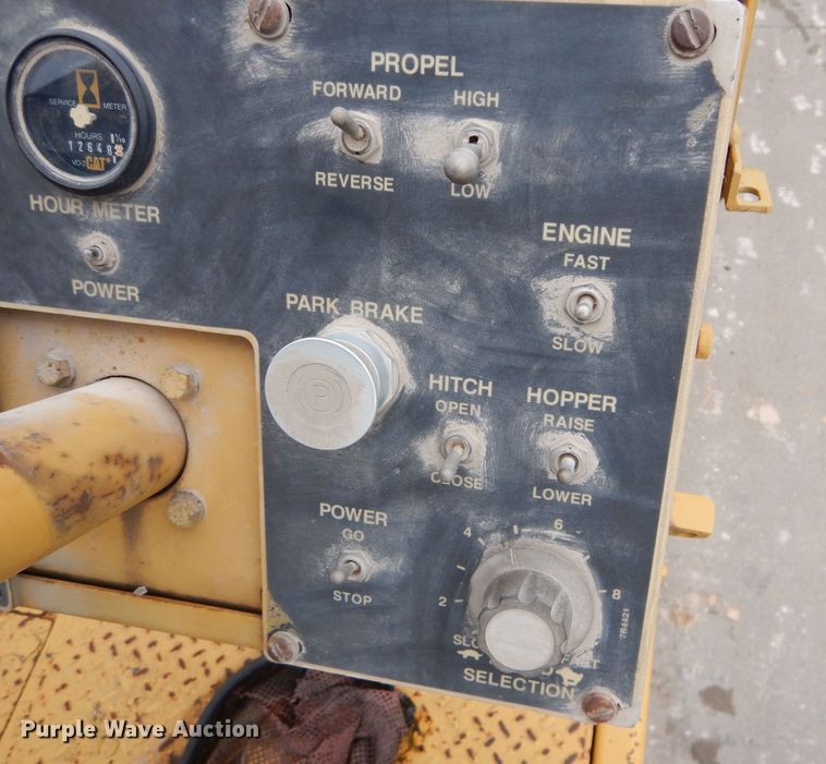 image for item DM4254 1995 Caterpillar AP-1050  paver