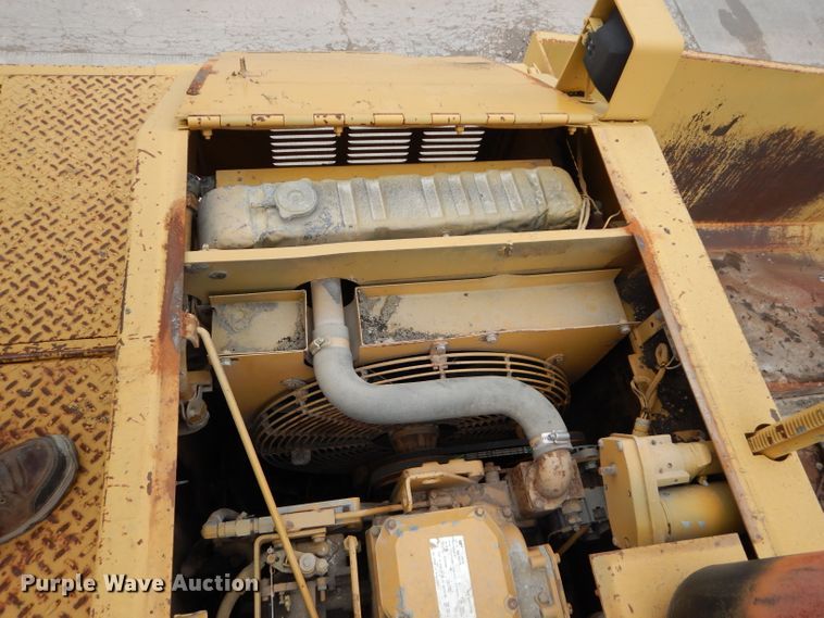 image for item DM4254 1995 Caterpillar AP-1050  paver