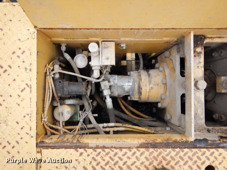 image for item DM4254 1995 Caterpillar AP-1050  paver