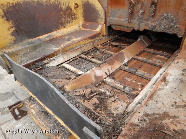 image for item DM4254 1995 Caterpillar AP-1050  paver