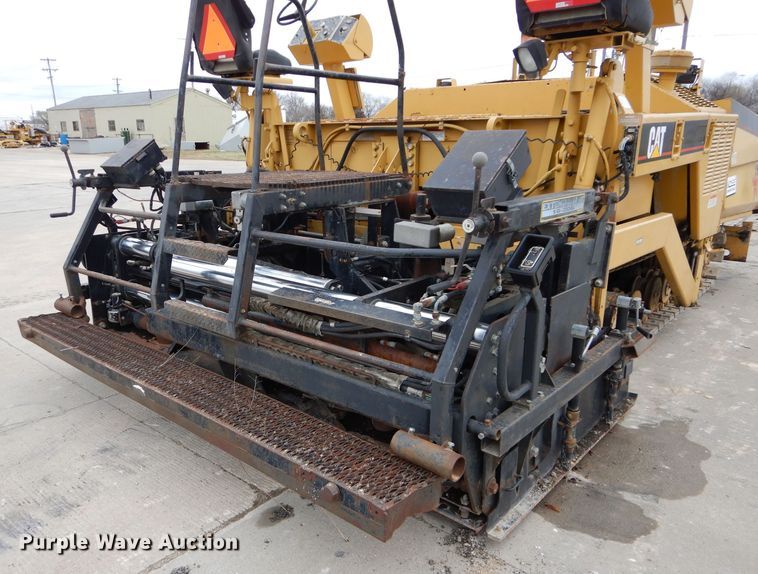 image for item DM4254 1995 Caterpillar AP-1050  paver
