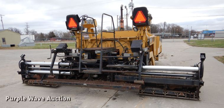 image for item DM4254 1995 Caterpillar AP-1050  paver