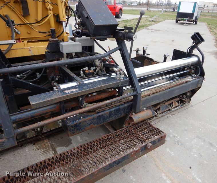 image for item DM4254 1995 Caterpillar AP-1050  paver