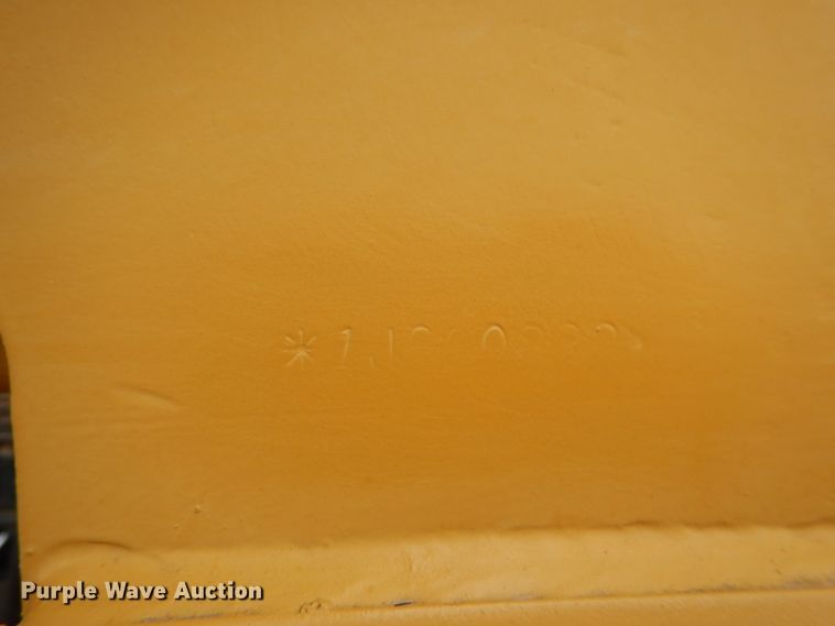 image for item DM4254 1995 Caterpillar AP-1050  paver