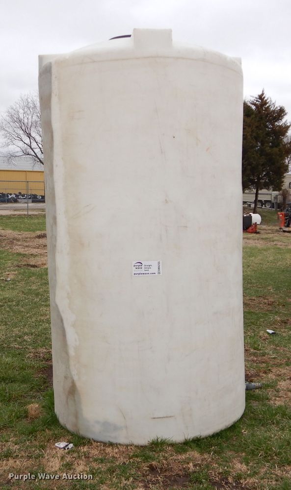 image for item DM4255 Ammann poly tank