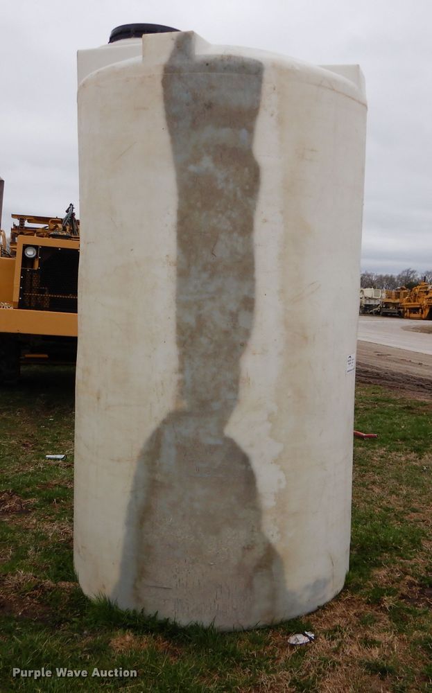 image for item DM4255 Ammann poly tank