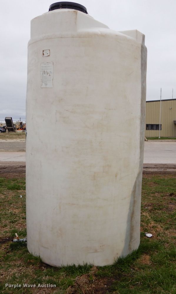 image for item DM4255 Ammann poly tank