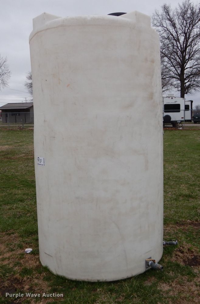 image for item DM4255 Ammann poly tank