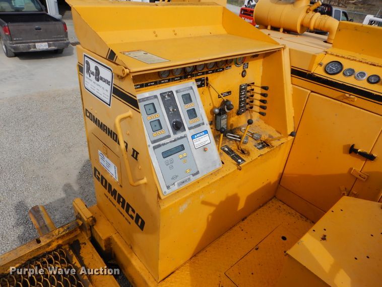 image for item DM4266 1991 Gomaco GT6200 curb machine