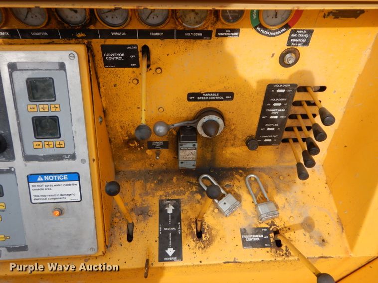 image for item DM4266 1991 Gomaco GT6200 curb machine