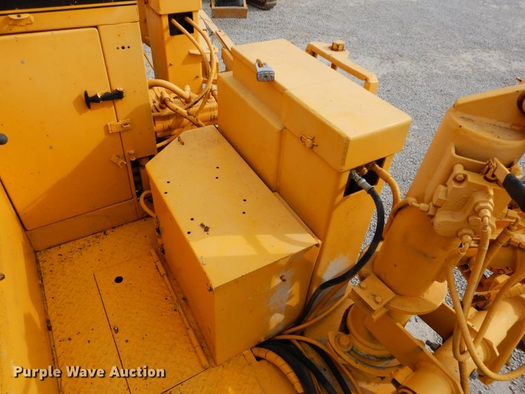 image for item DM4266 1991 Gomaco GT6200 curb machine