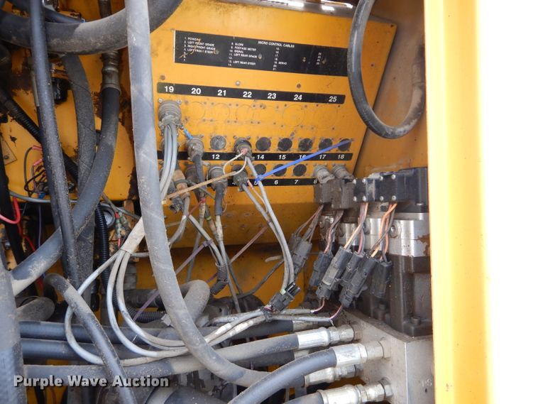 image for item DM4266 1991 Gomaco GT6200 curb machine