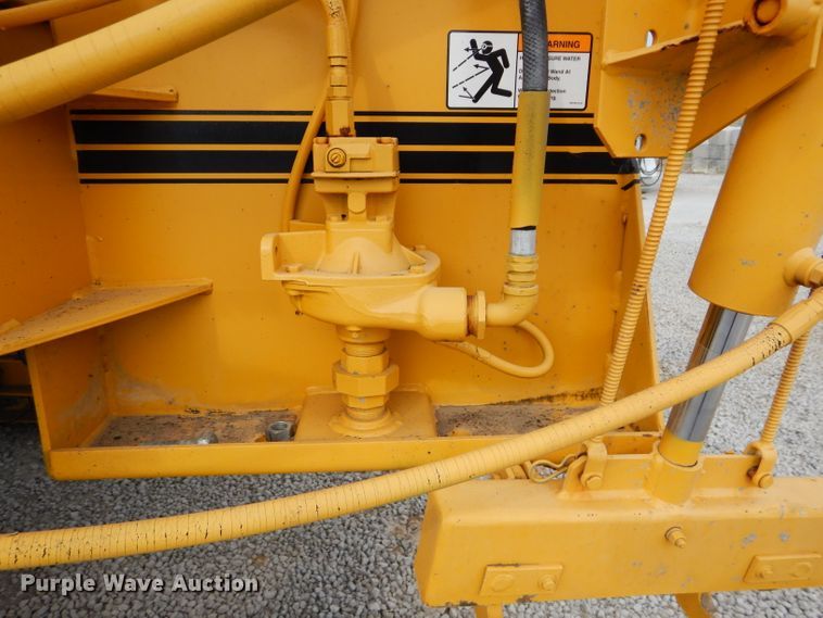 image for item DM4266 1991 Gomaco GT6200 curb machine