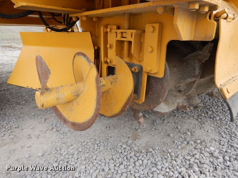 image for item DM4266 1991 Gomaco GT6200 curb machine