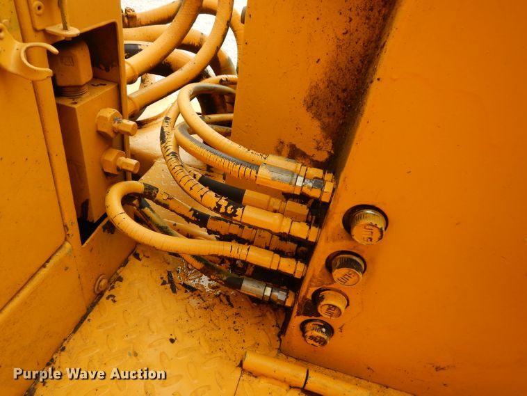 image for item DM4266 1991 Gomaco GT6200 curb machine