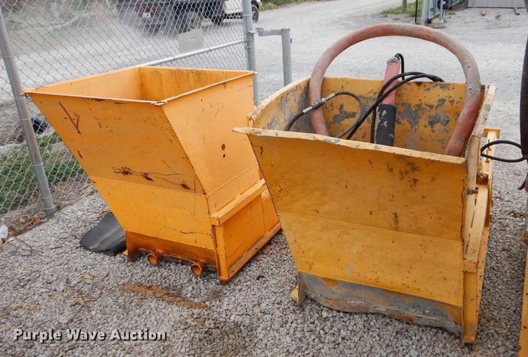 image for item DM4266 1991 Gomaco GT6200 curb machine