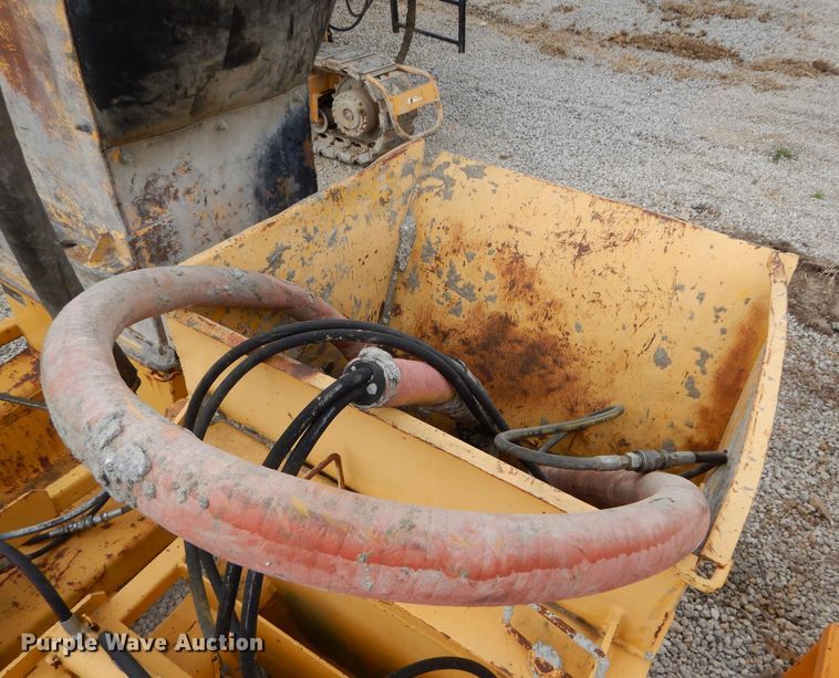 image for item DM4266 1991 Gomaco GT6200 curb machine