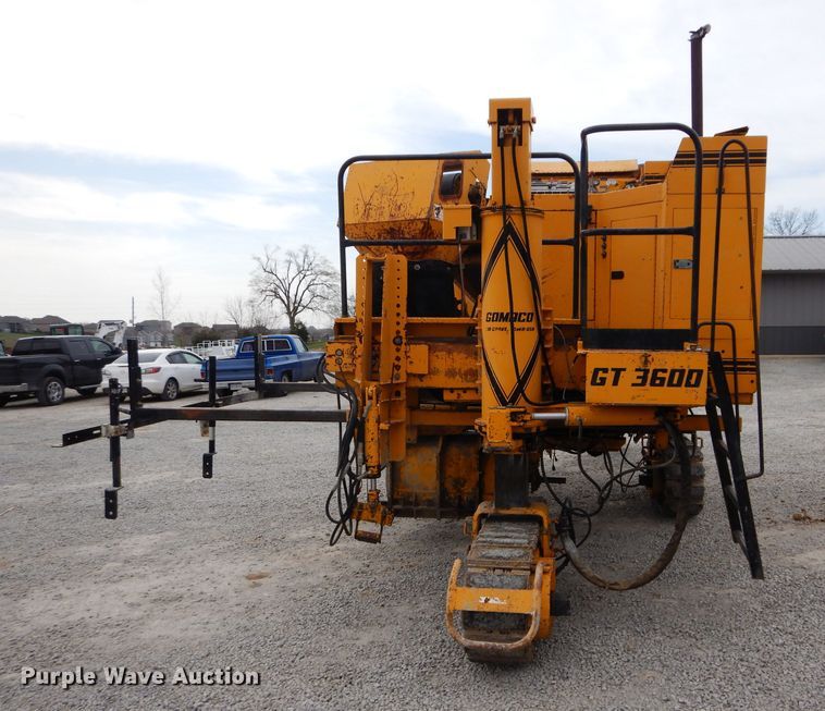 image for item DM4267 1996 Gomaco GT3600 curb machine