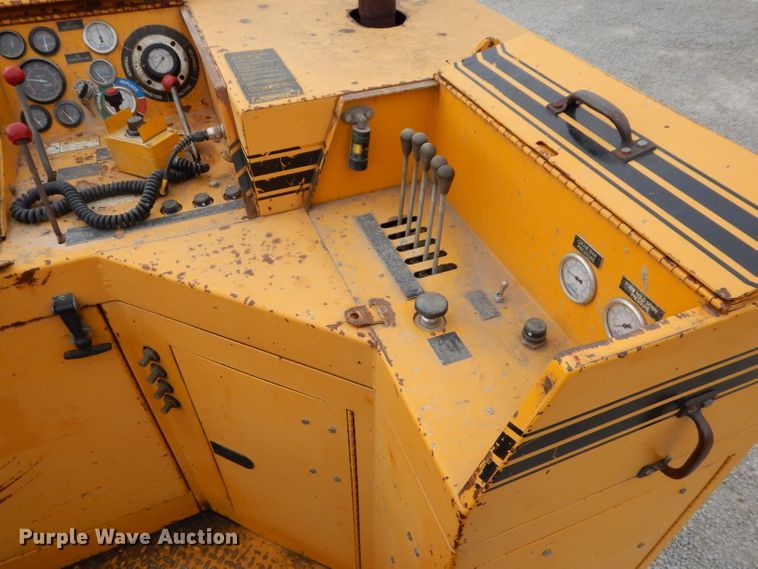 image for item DM4267 1996 Gomaco GT3600 curb machine