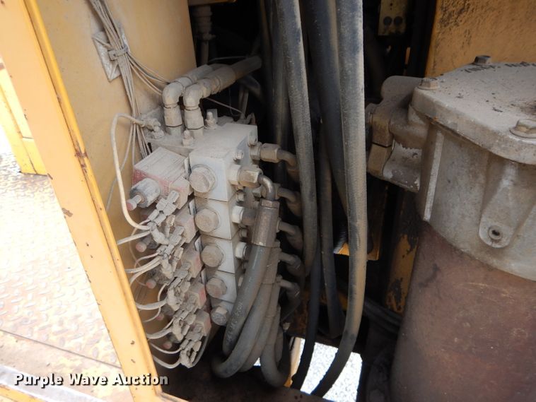 image for item DM4267 1996 Gomaco GT3600 curb machine